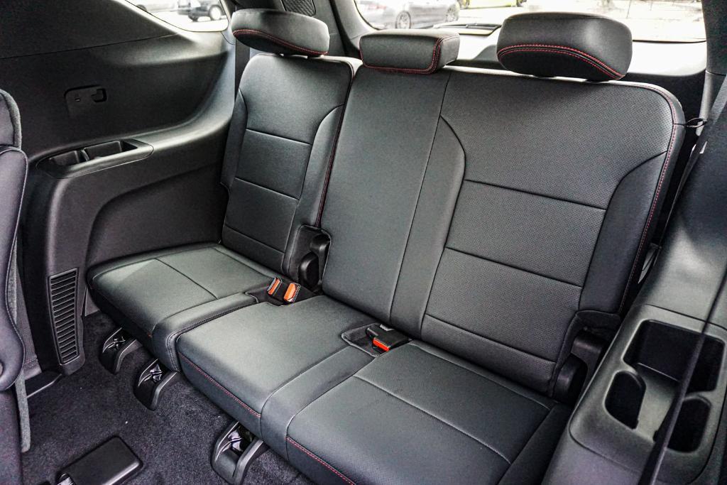 new 2026 Chevrolet Traverse car, priced at $52,390