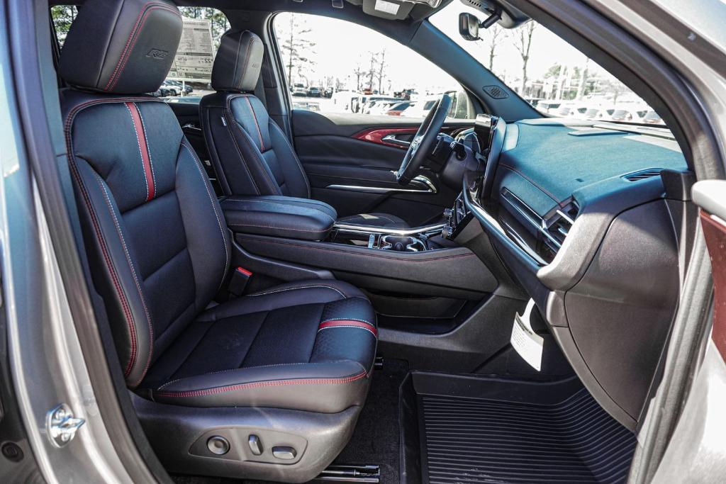 new 2026 Chevrolet Traverse car, priced at $56,163