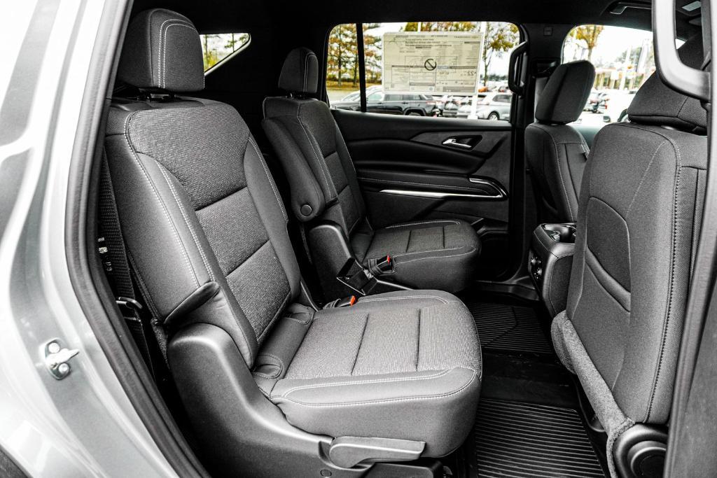 new 2026 Chevrolet Traverse car, priced at $45,651