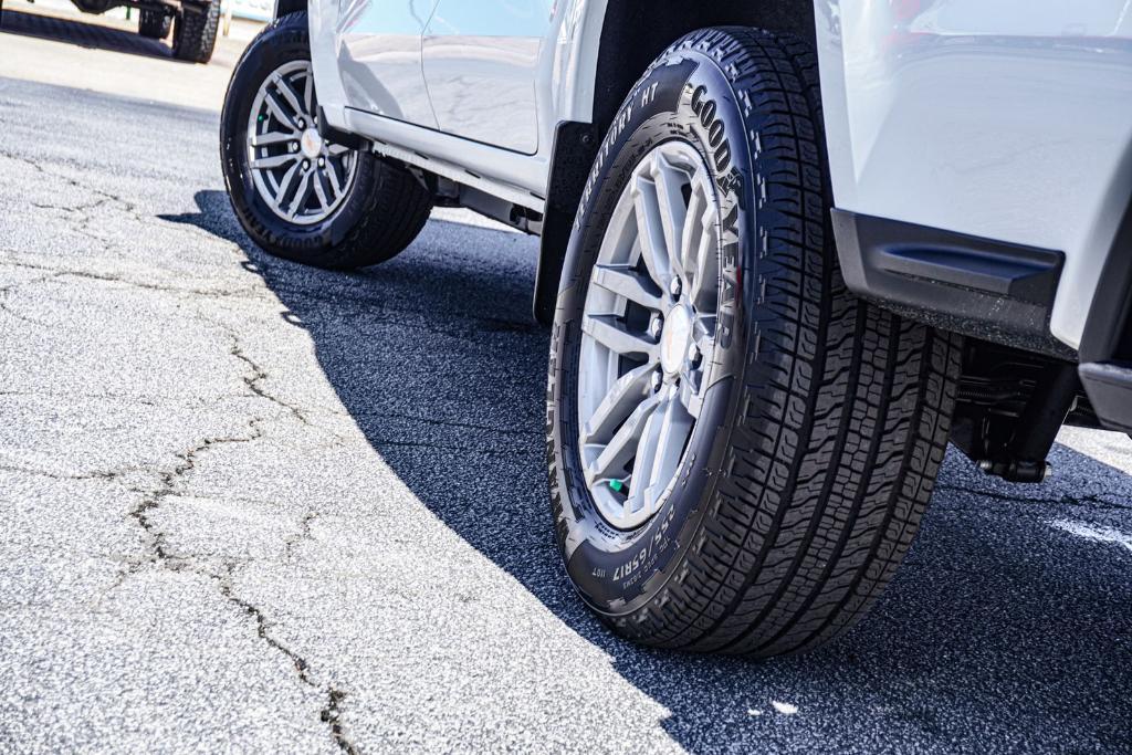 new 2025 Chevrolet Colorado car, priced at $36,865