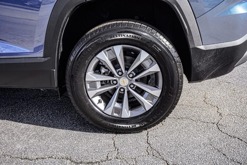 new 2026 Chevrolet Equinox car, priced at $31,162