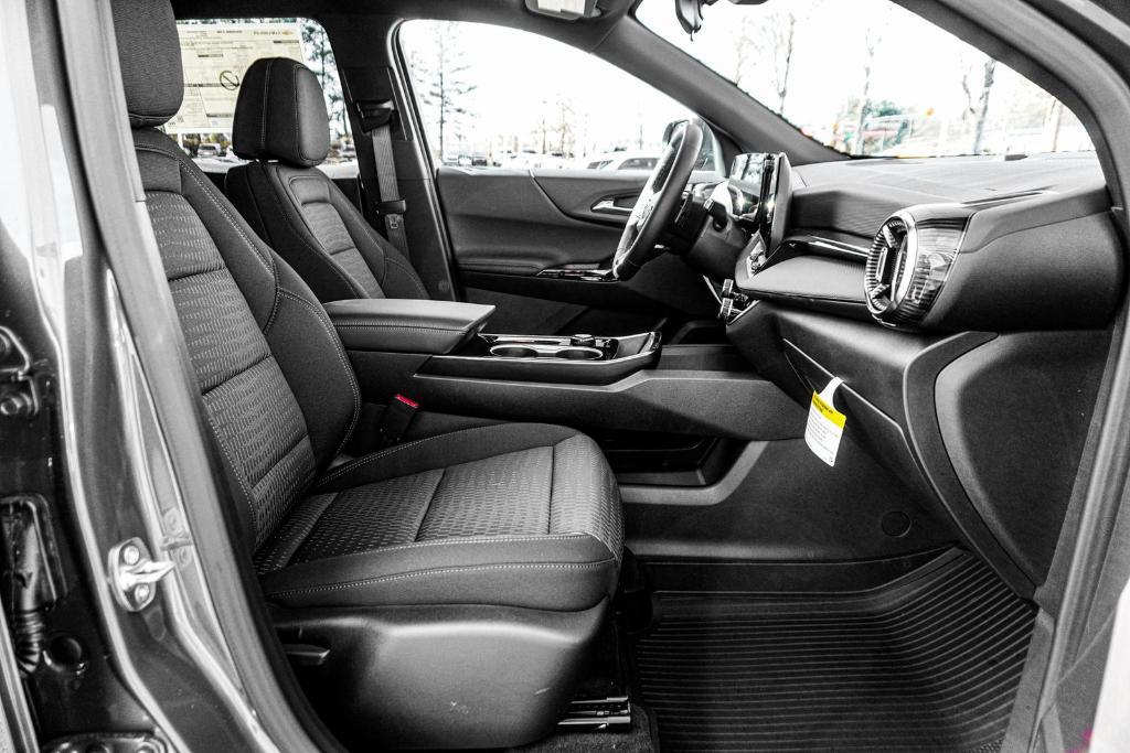 new 2026 Chevrolet Equinox car, priced at $31,162