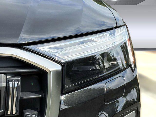 new 2025 Audi Q7 car, priced at $71,219