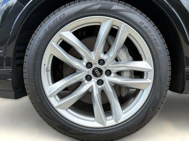 new 2025 Audi Q7 car, priced at $71,219