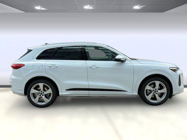 new 2025 Audi Q5 car, priced at $59,709