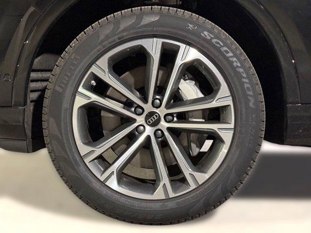 new 2026 Audi Q7 car, priced at $68,199