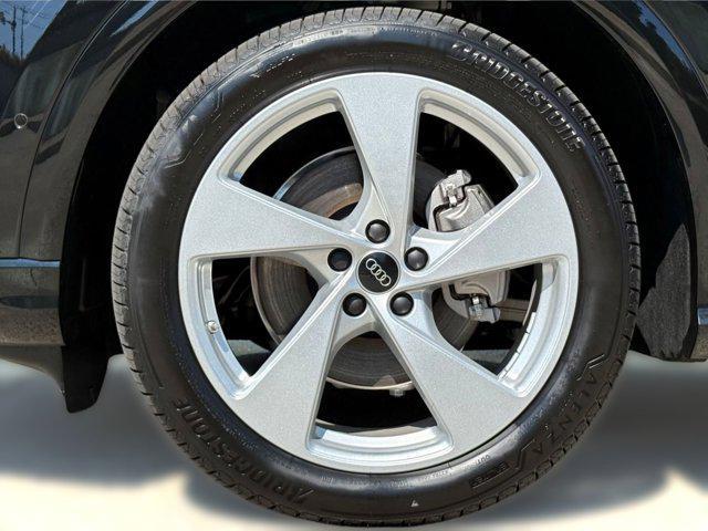 new 2025 Audi Q5 car, priced at $59,119