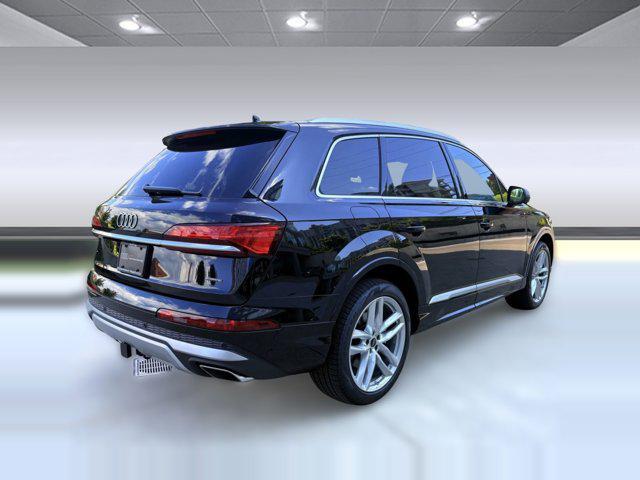 new 2025 Audi Q7 car, priced at $70,409
