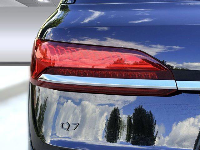 new 2025 Audi Q7 car, priced at $70,409