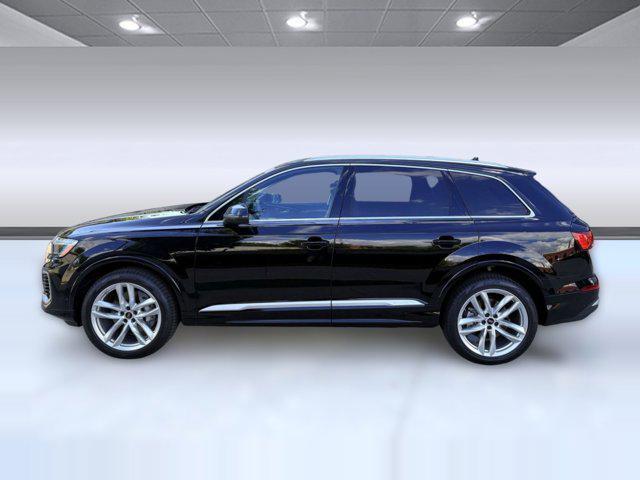 new 2025 Audi Q7 car, priced at $70,409