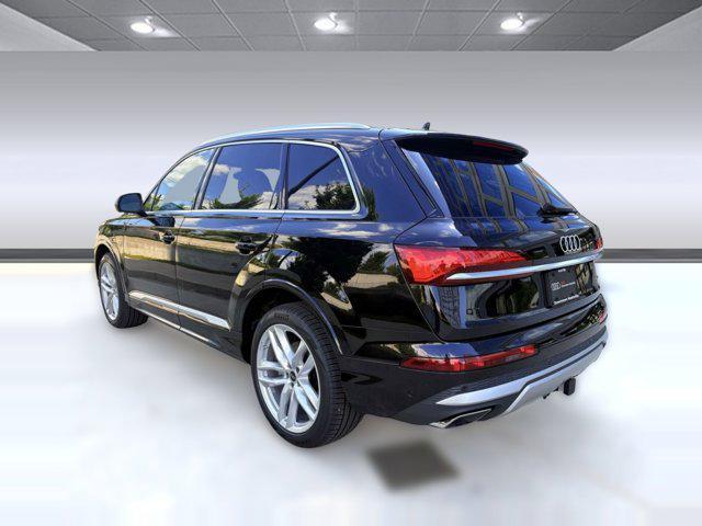 new 2025 Audi Q7 car, priced at $70,409