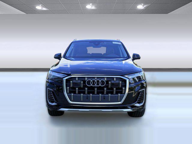 new 2025 Audi Q7 car, priced at $70,409