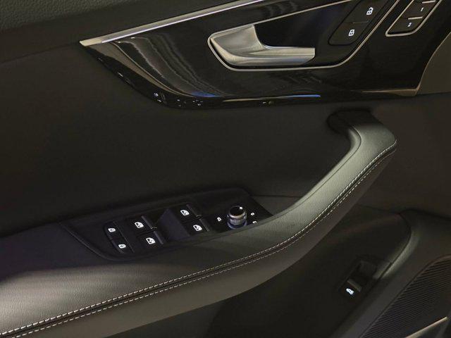 new 2026 Audi Q7 car, priced at $76,249
