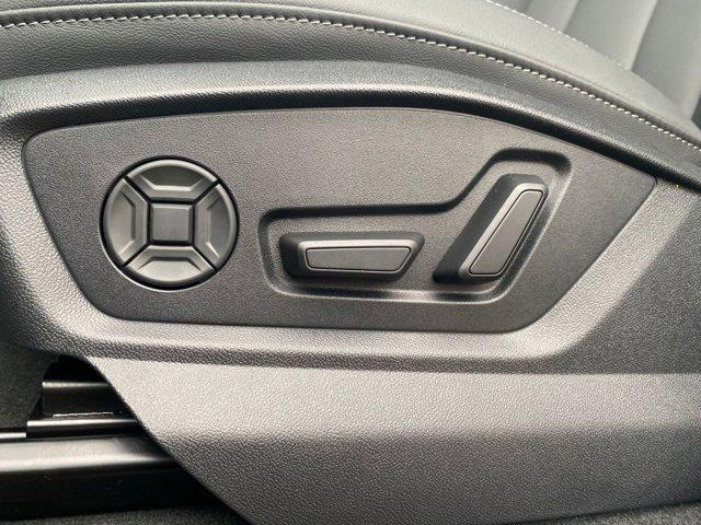 new 2026 Audi Q7 car, priced at $65,579