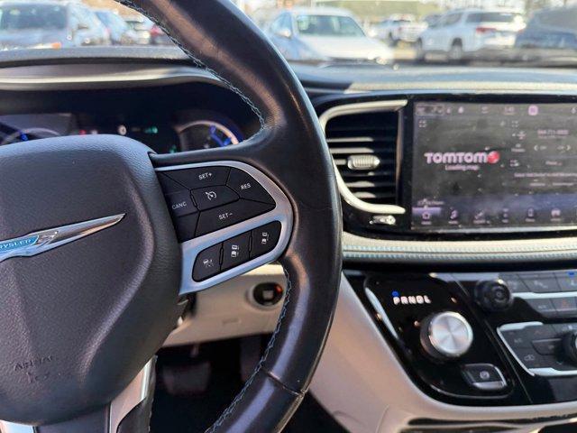 used 2021 Chrysler Pacifica Hybrid car, priced at $26,900