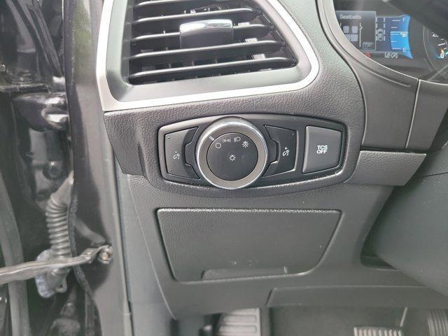 used 2024 Ford Edge car, priced at $27,900