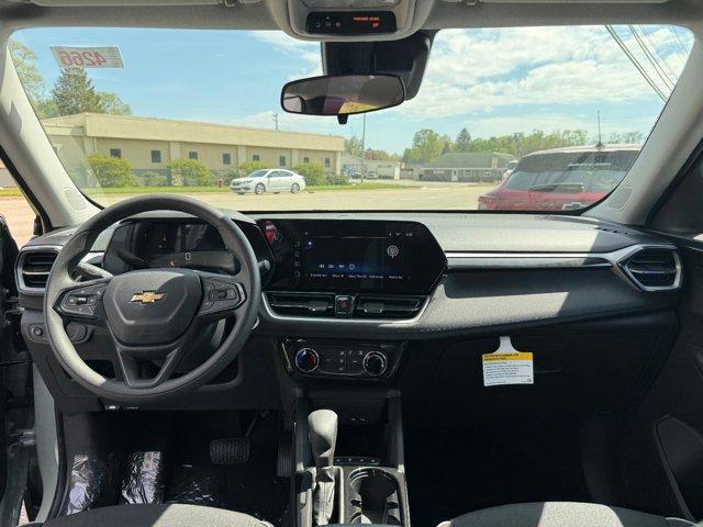 new 2025 Chevrolet TrailBlazer car, priced at $25,740