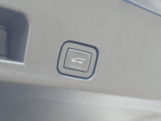 new 2025 Chevrolet Traverse car, priced at $40,328