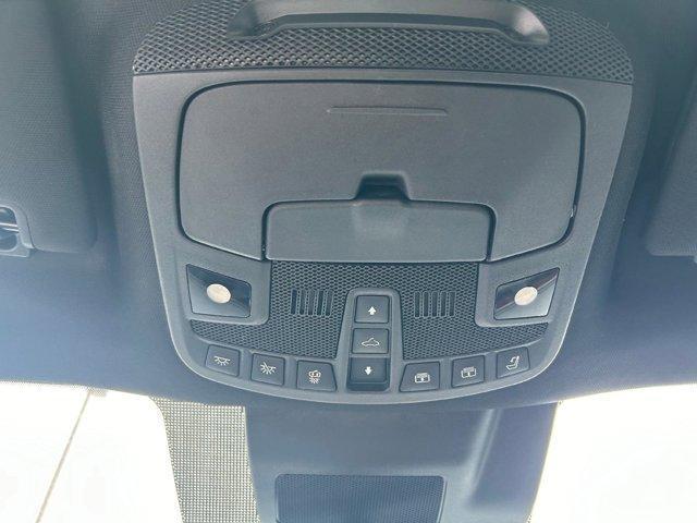 INFINITE BLACK 2020 Lincoln Navigator Reserve