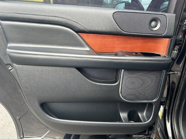 INFINITE BLACK 2020 Lincoln Navigator Reserve