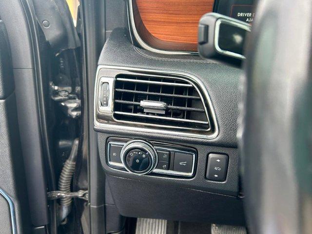 INFINITE BLACK 2020 Lincoln Navigator Reserve