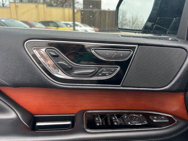 INFINITE BLACK 2020 Lincoln Navigator Reserve