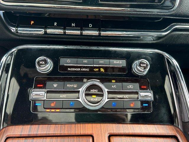 INFINITE BLACK 2020 Lincoln Navigator Reserve