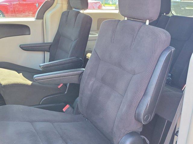 used 2014 Chrysler Town & Country car