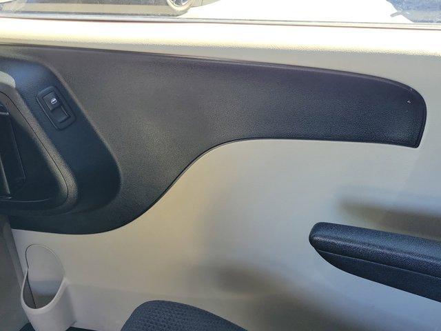 used 2014 Chrysler Town & Country car