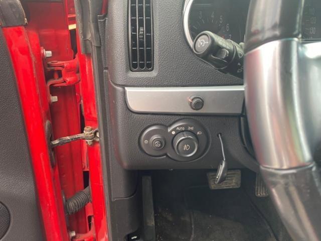 used 2005 Chevrolet SSR car, priced at $22,900