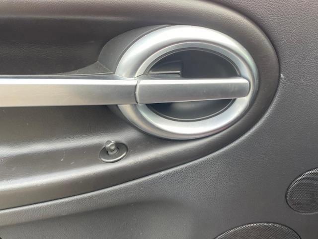 used 2005 Chevrolet SSR car, priced at $22,900