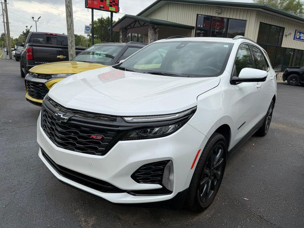 used 2024 Chevrolet Equinox car, priced at $29,900
