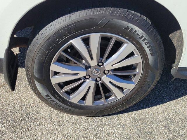 used 2020 Nissan Pathfinder car, priced at $21,900