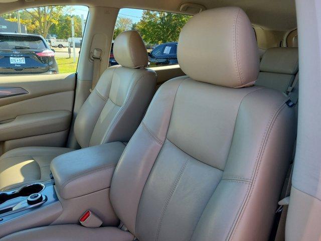 used 2020 Nissan Pathfinder car, priced at $21,900