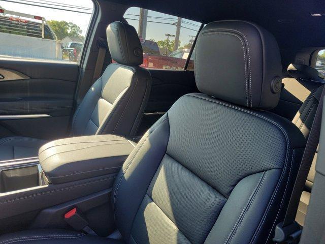 new 2026 Chevrolet Traverse car, priced at $43,695