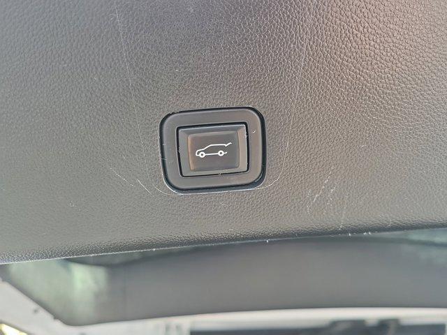 used 2021 Chevrolet Traverse car, priced at $29,900