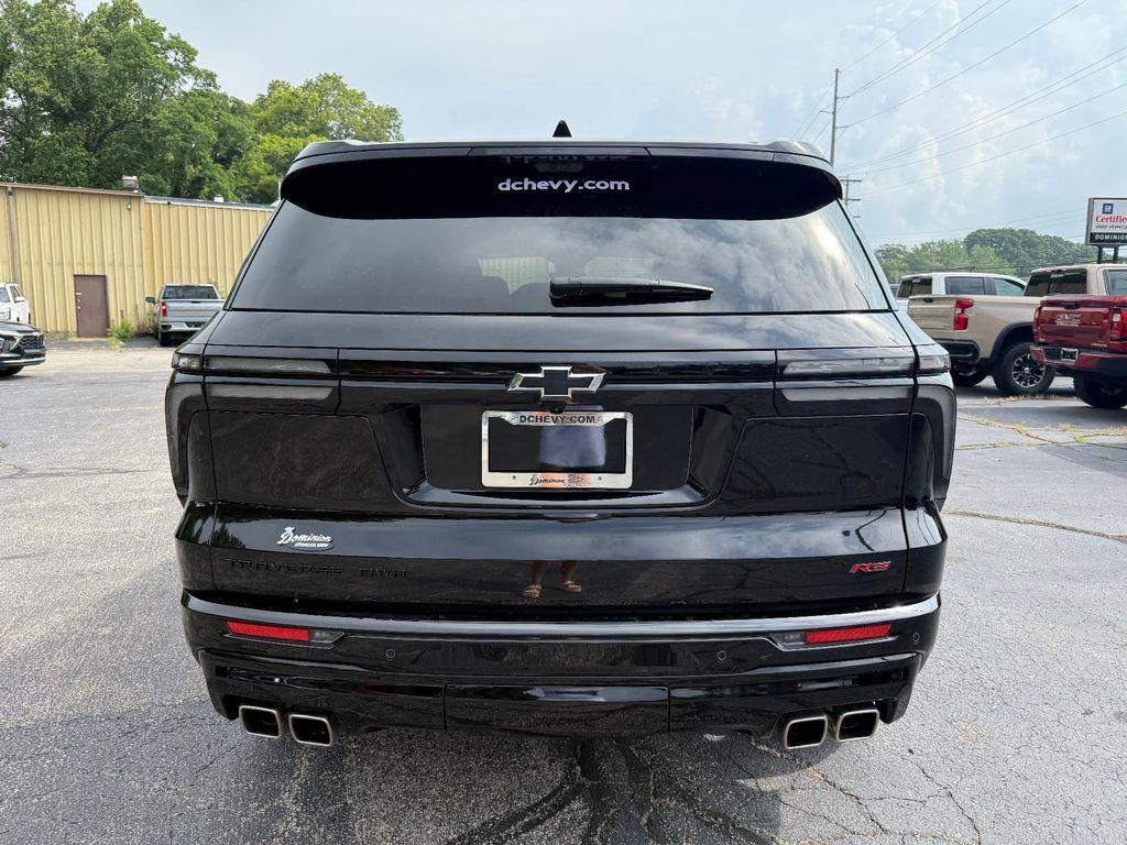 used 2024 Chevrolet Traverse car