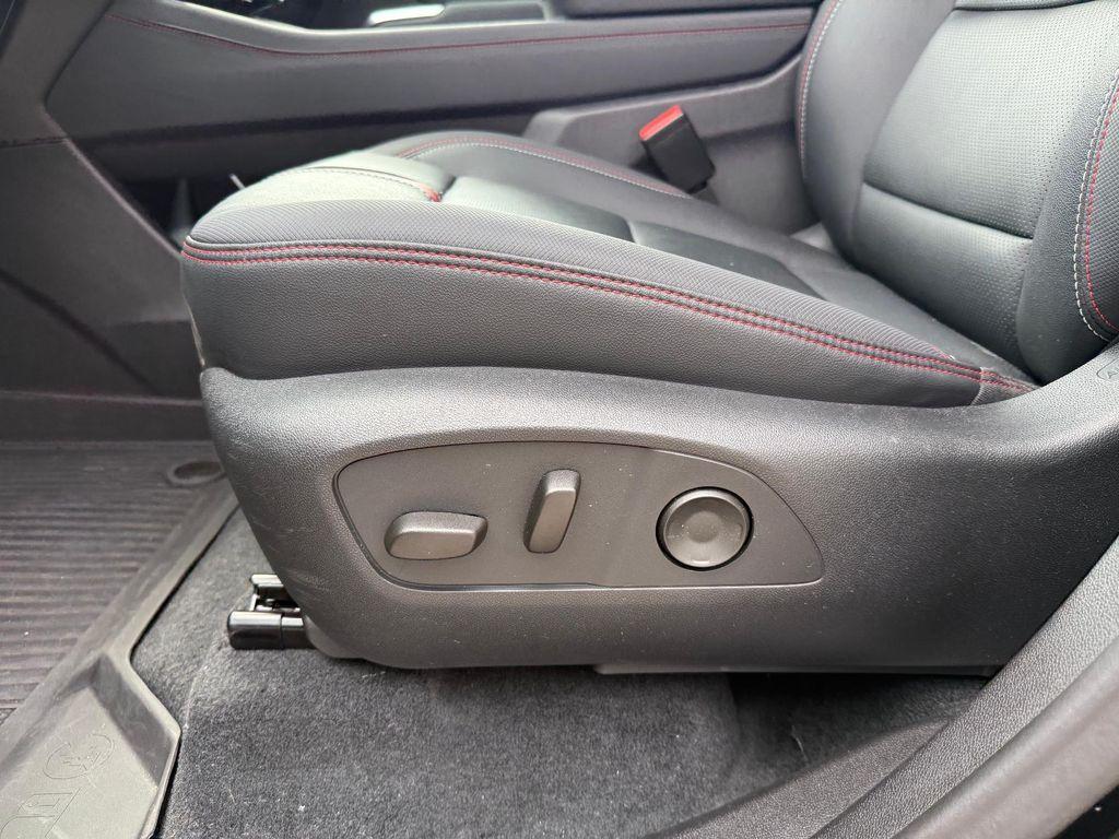 used 2024 Chevrolet Traverse car