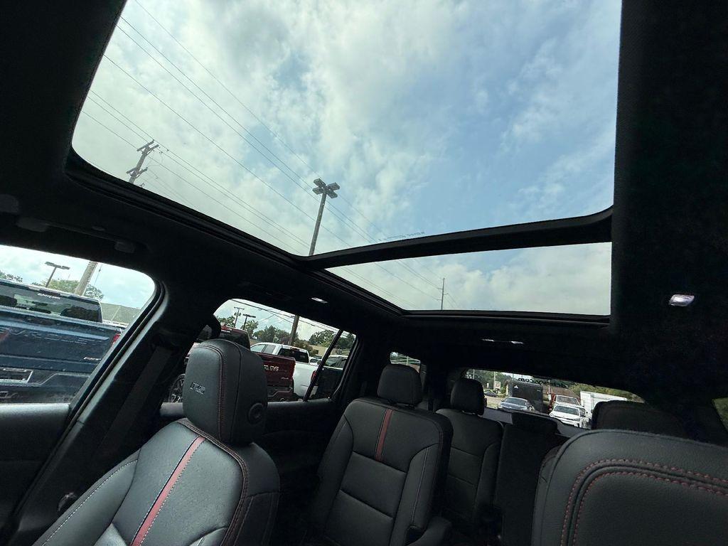 used 2024 Chevrolet Traverse car