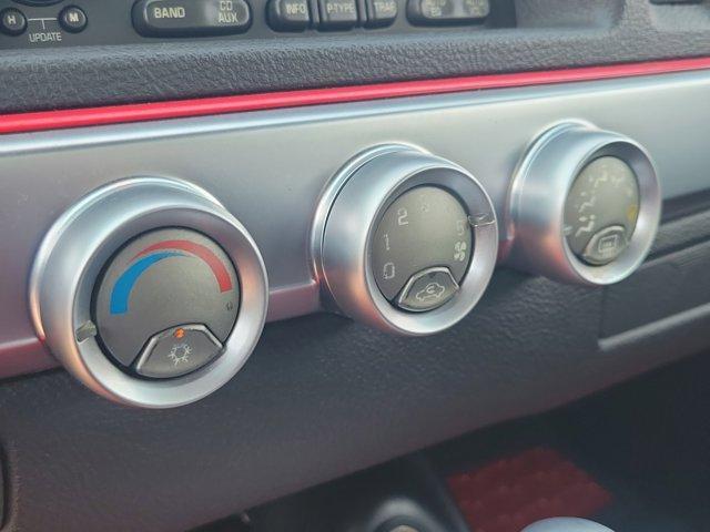 used 2003 Chevrolet SSR car