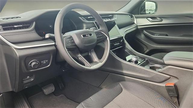 new 2025 Jeep Grand Cherokee car, priced at $35,631