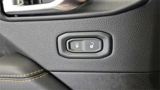 new 2025 Jeep Gladiator car, priced at $42,879