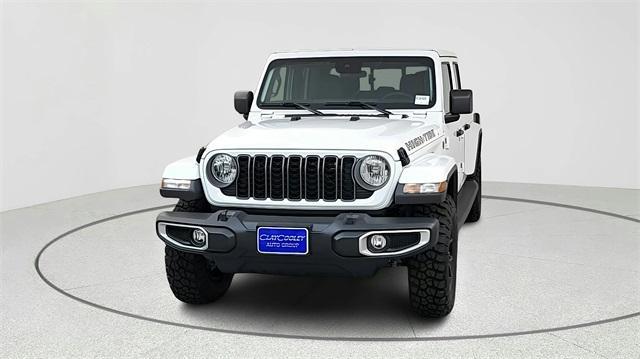 new 2025 Jeep Gladiator car, priced at $42,879