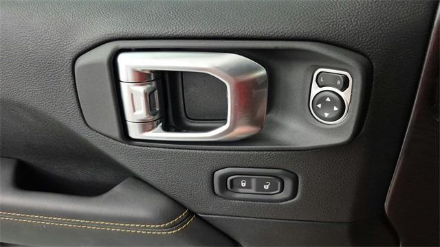 new 2025 Jeep Gladiator car, priced at $40,970