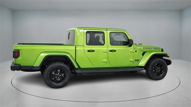 new 2025 Jeep Gladiator car, priced at $40,970