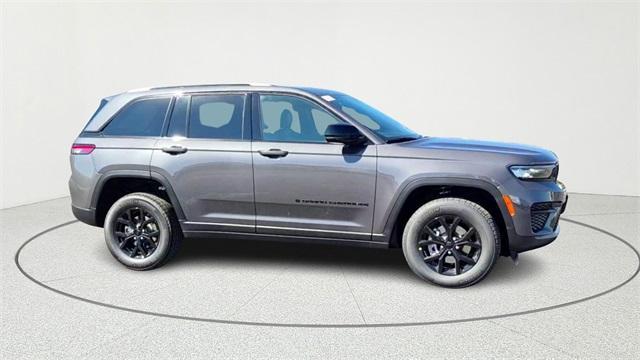 new 2025 Jeep Grand Cherokee car, priced at $39,812