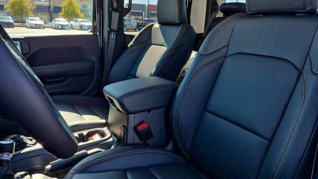 new 2026 Jeep Gladiator car, priced at $46,130