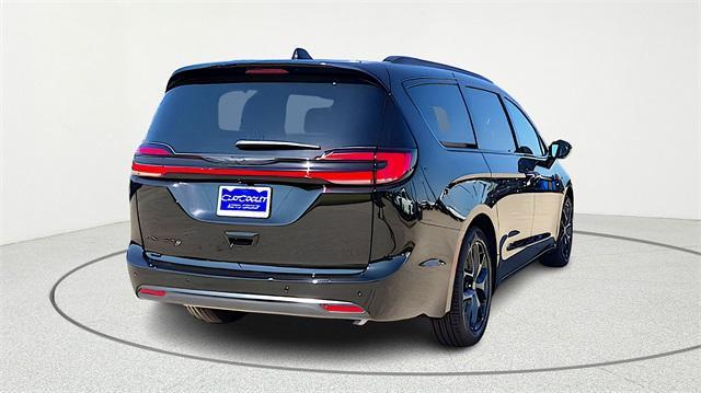 new 2026 Chrysler Pacifica car, priced at $40,312