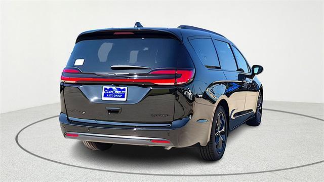 new 2026 Chrysler Pacifica car, priced at $46,895