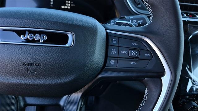 new 2025 Jeep Grand Cherokee car, priced at $40,980